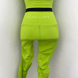 Alphalete vault neon green legging size small